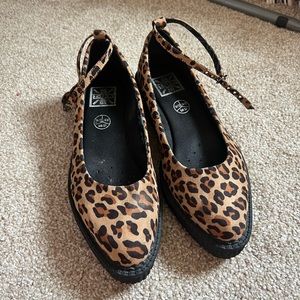 Leopard T.U.K. Platform flats size 9W